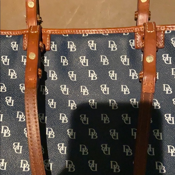 Dooney and Bourke Purse - Picture 5 of 16